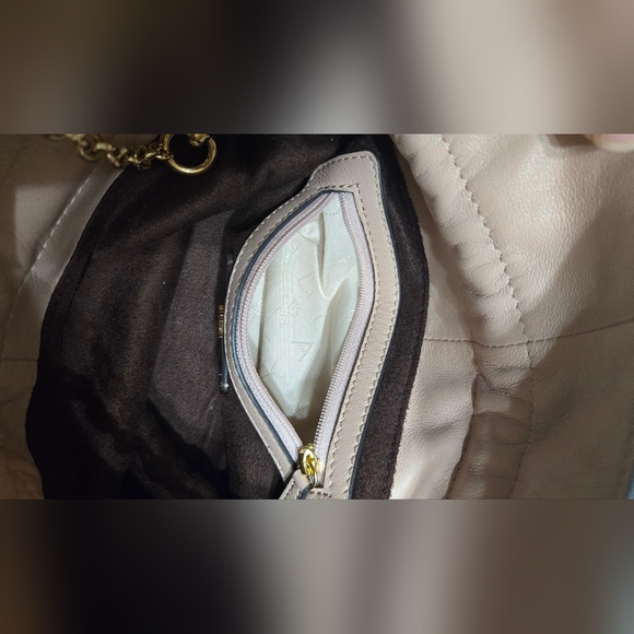 Radley London Sunny Rise drawstring crossbody - Picture 6 of 16